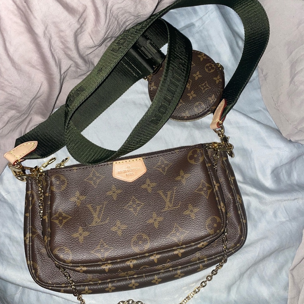 LV Multi Pochette Accesories